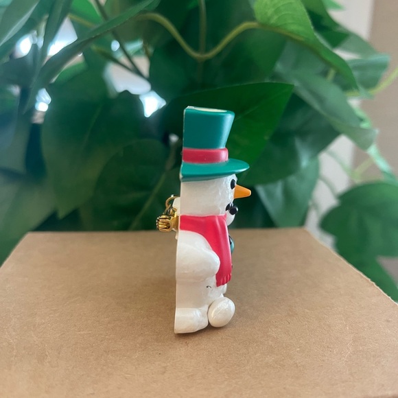 1990 Vintage Chri Pin/Brooch - Picture 4 of 8